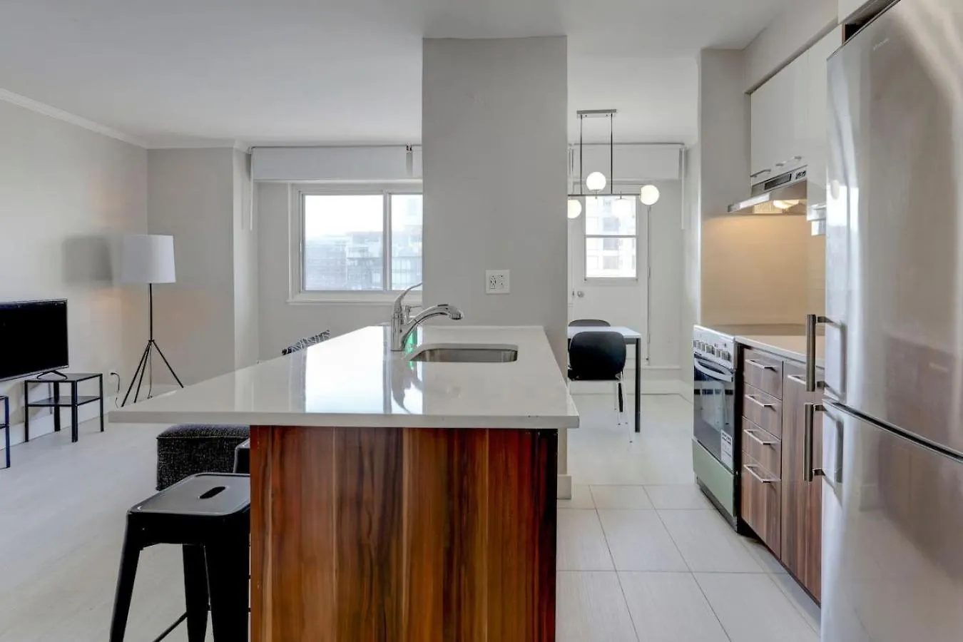 Cool 1-Bedroom Apartment Zm2 Montreal