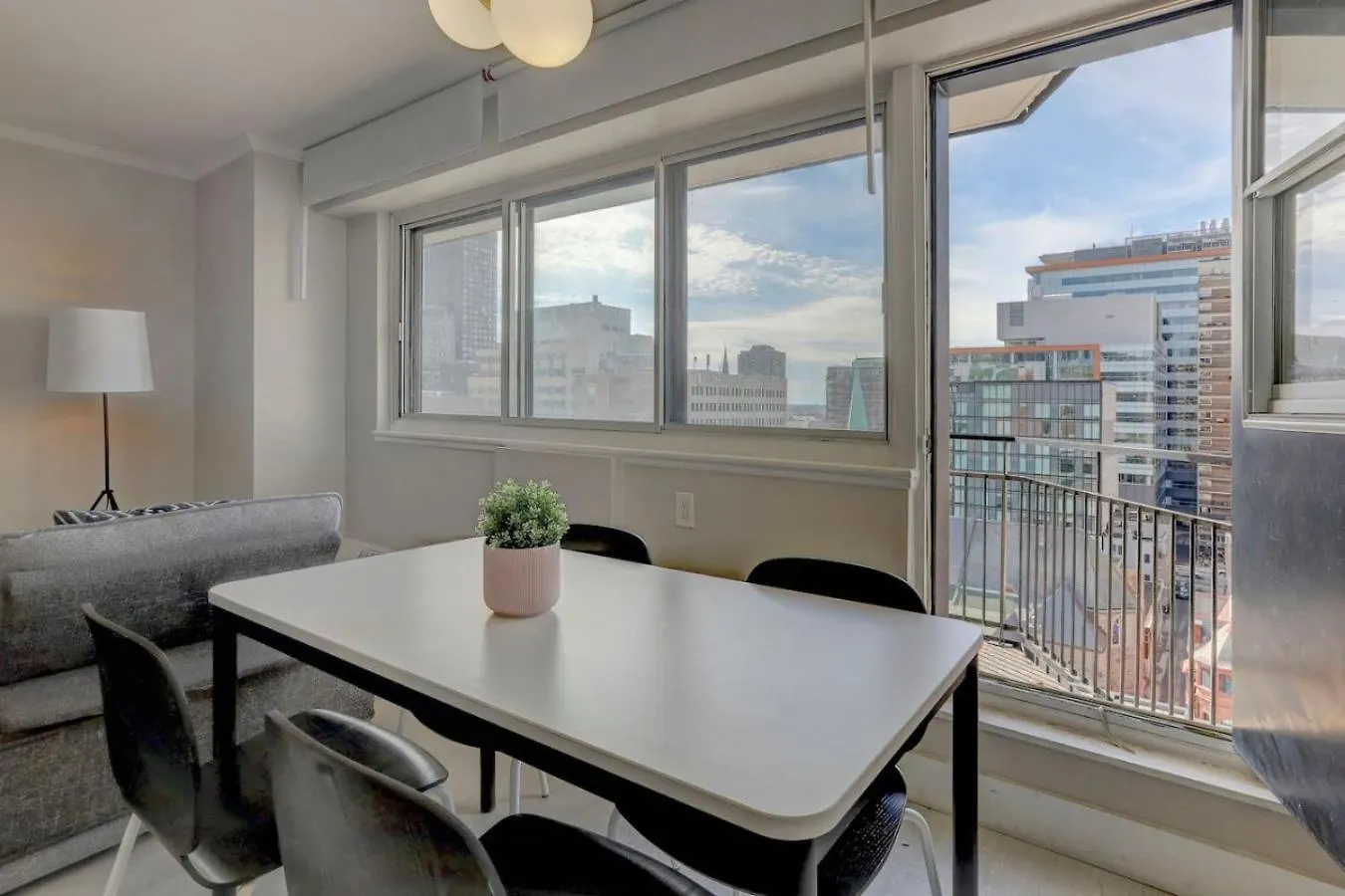 Cool 1-Bedroom Apartment Zm2 Montreal