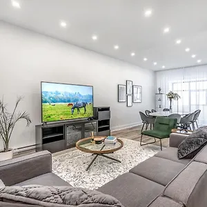  Apartment Spacious 5-bed Oasis In The Heart Of Downtown-5 Min To Bell Center, Free Parking